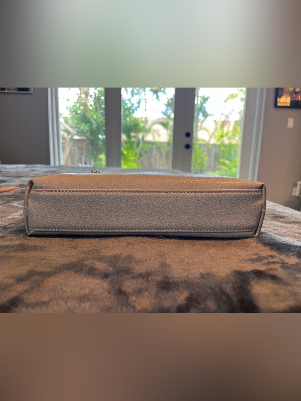 EUC Anne Klein Cream/Tan Crossbody Bag - Picture 8 of 8